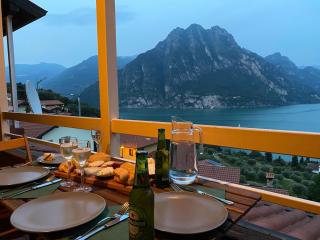 Happy Guest Apartments - Bella Vista - Riva di Solto - 3