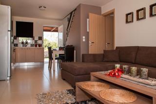 2 min drive to Haraki Beach & 10 to Lindos - 2