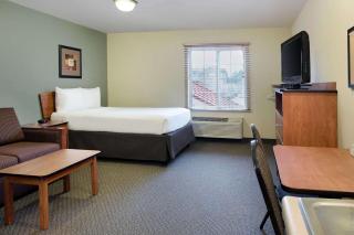 WoodSpring Suites Raleigh Northeast Wake Forest - Raleigh - 3