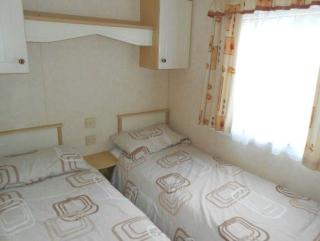 Cosy caravans Sandhills 175 butlins Skegness resort - 4