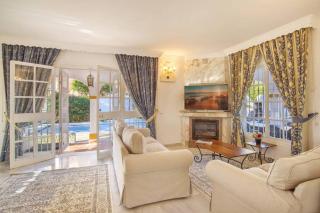 Villa Marina Benalmadena - 5 min walk to the beach, heated pool, spa, 5 bedrooms - Benalmádena - 4