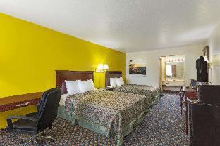 Days Inn by Wyndham Delta - Delta - 5
