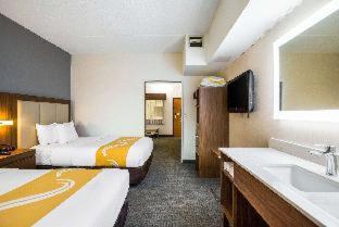 Quality Suites Lansing West - Lansing - 4