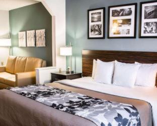 Sleep Inn & Suites Monticello - 1