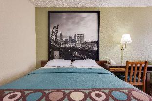 Super 8 by Wyndham Mentor/Cleveland Area - 5