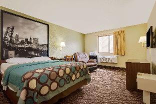 Super 8 by Wyndham Mentor/Cleveland Area - 4