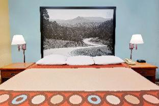 Super 8 by Wyndham Hazen - 4