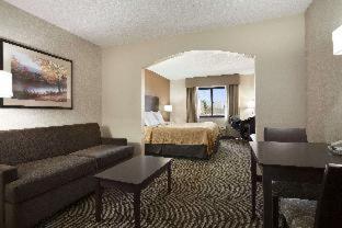 Days Inn by Wyndham Columbia Mall - Grand Forks - 3