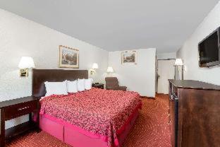 Days Inn & Suites by Wyndham Des Moines Airport - Des Moines - 8