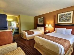 Econo Lodge Inn & Suites Virginia Beach - Norfolk - 5
