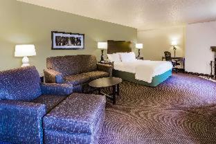 AmericInn by Wyndham Hampton - 1