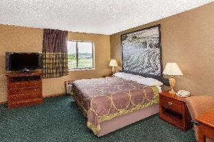 Super 8 by Wyndham Anamosa IA - 8