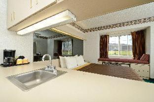 Microtel Inn & Suites by Wyndham Sunbury - Columbus North - Sunbury - 8