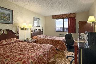 Comfort Inn Detroit - Troy - Clawson - 2