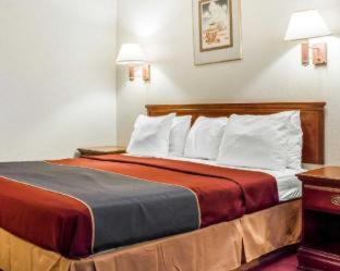 Rodeway Inn Winslow I-40 - 7