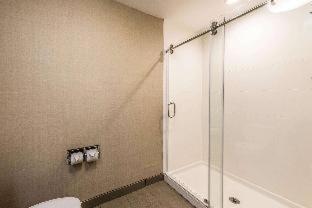 Comfort Suites - Marion - 9