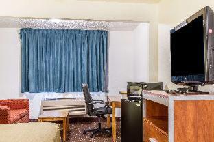 Econo Lodge Inn & Suites Pekin - Peoria Area - Pekin - 2