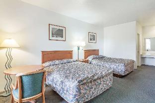 Americas Best Value Inn Wendover - Wendover - 3