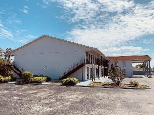 Econo Lodge Crystal Coast - 7