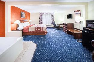 Super 8 by Wyndham White Hall - White Hall - 2