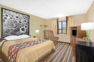Super 8 by Wyndham Mt Pleasant - Mount Pleasant - 9