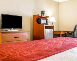 Baymont by Wyndham Flint Airport North - 6