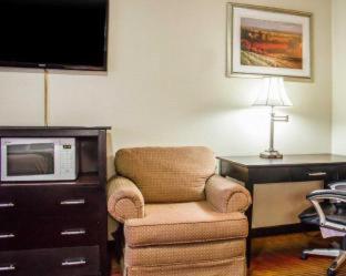 Rodeway Inn MacArthur Airport - Ronkonkoma - 6
