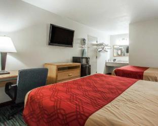 Econo Lodge Inn and Suites - Jackson - Jackson - 4
