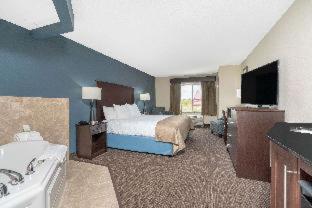 AmericInn by Wyndham Windom - Windom - 8