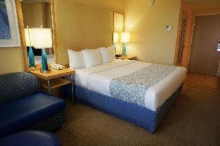 La Quinta Inn & Suites by Wyndham Sunrise - Sunrise - 5