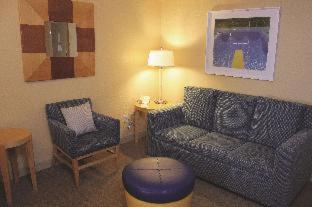La Quinta Inn & Suites by Wyndham Sunrise - Sunrise - 2