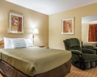 SureStay by Best Western Massena - Massena - 7