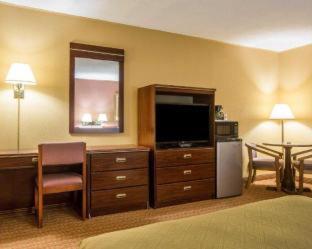 SureStay by Best Western Massena - Massena - 1