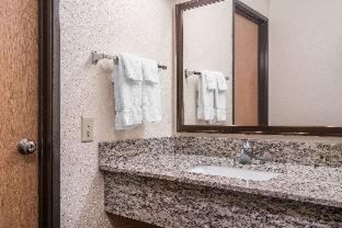 AmericInn by Wyndham Worthington - Worthington - 3