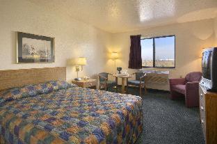 Travelodge by Wyndham Hudsonville - Hudsonville - 4