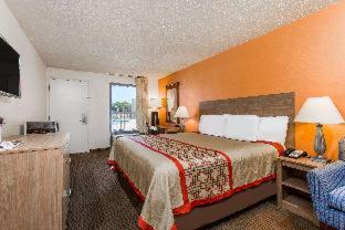 Days Inn by Wyndham Norfolk Airport - 1