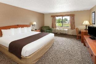 AmericInn by Wyndham Greenville - 5