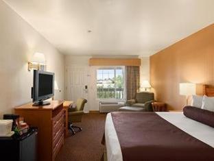 Ramada by Wyndham Costa Mesa/Newport Beach - Costa Mesa - 7