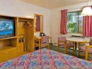 Comfort Inn Fairbanks - 1