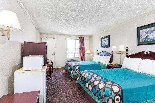 Super 8 by Wyndham Clarksville East - Clarksville - 8