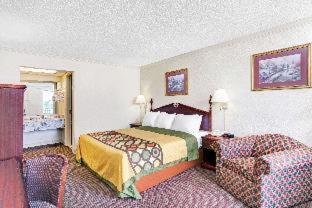 Super 8 by Wyndham Clarksville East - Clarksville - 3