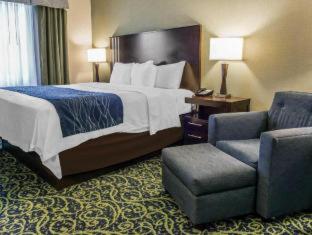 Comfort Inn & Suites Butler - Butler - 1