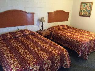 Knights Inn Fairview - Fairview - 9