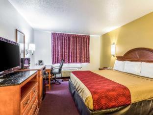 Econo Lodge Inn & Suites Albuquerque East I-40 Eubank Exit - Albuquerque - 2