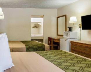 Econo Lodge University - Lawrence - 7