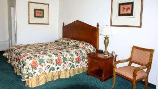 HWY Express Inn and Suites - 9