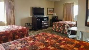 Bowman Inn and Suites - 9