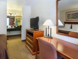 GreenTree Hotel & Extended Stay I-10 FWY Houston, Channelview, Baytown - 1