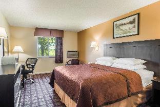 Super 8 by Wyndham Higginsville - Higginsville - 3