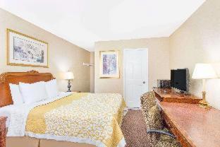 Days Inn by Wyndham Monterey-Fisherman's Wharf Aquarium - 2
